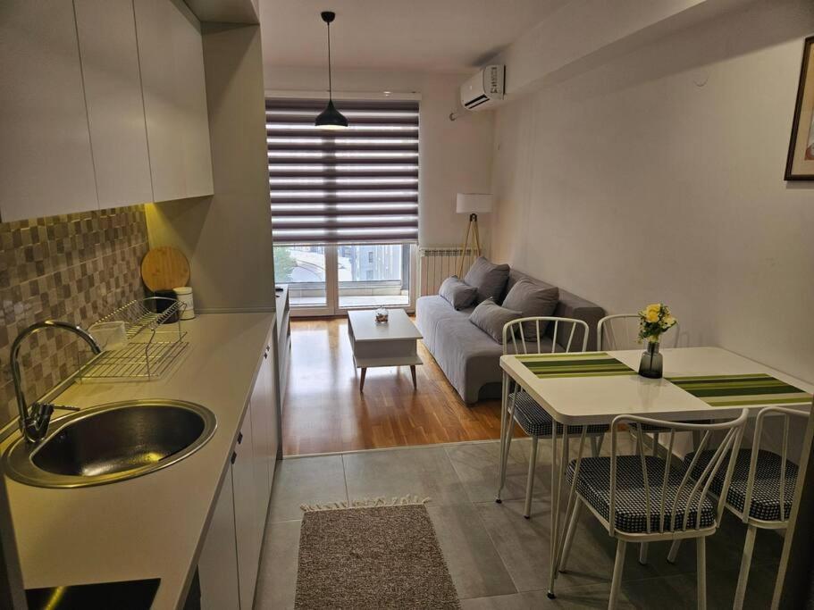 Milo Apartment Skopie Exterior foto